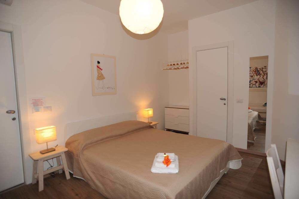 Via Colombo Holiday Rooms La Spezia Exterior photo